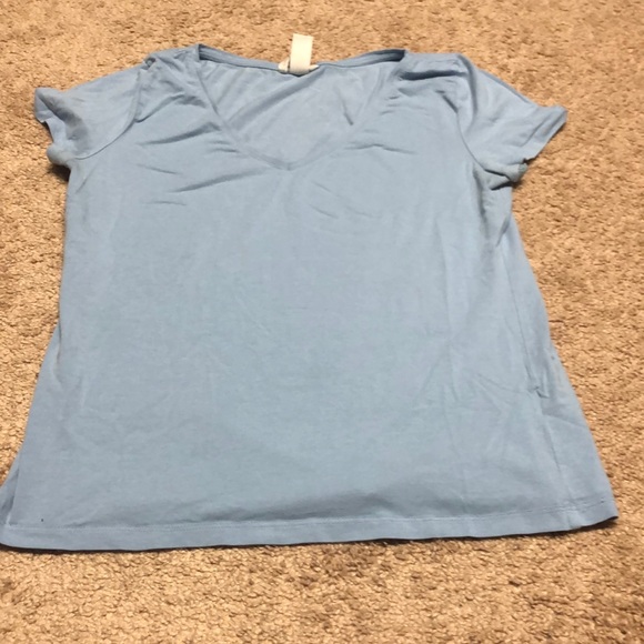 H&M Tops - Basic Tee H&M Tops - Basic Tee